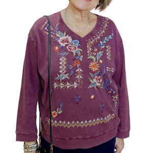 172. NWT WOMENS KYLA SEO S (FIT XL) DETAIL TOP